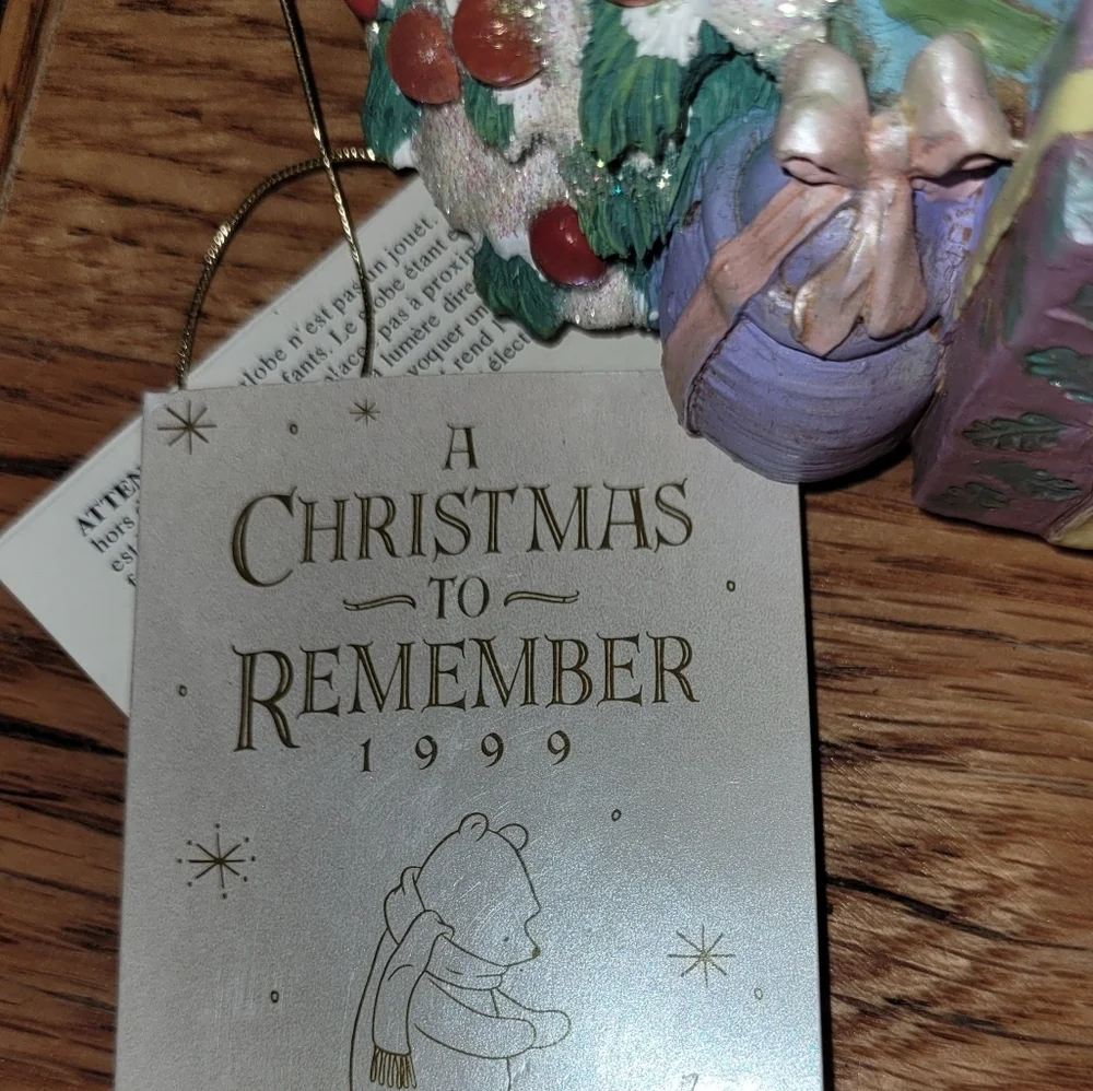 Disney Lot, 3 Coffee/Tea Mug Winnie the Pooh Snow Globe,3 Stockings, S&P Shakers - Picture 4 of 6